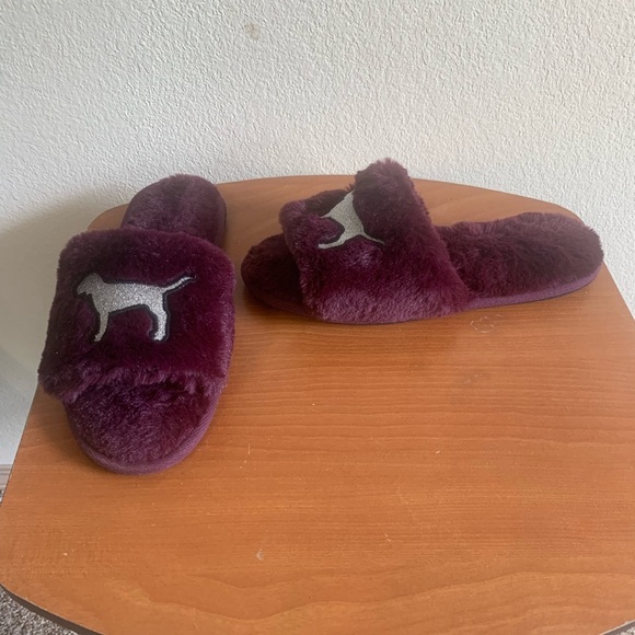 Victoria's Secret Pink Dog Logo Open
Toe Slippers,women’s size medium 7/8 purple - Picture 1 of 6